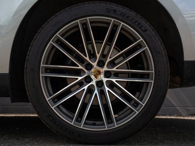 2026 Porsche Macan Base
