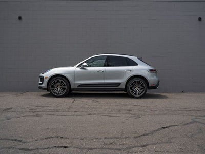 2026 Porsche Macan Base