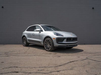 2026 Porsche Macan Base