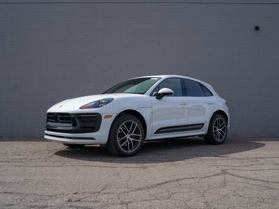 2025 Porsche Macan Base
