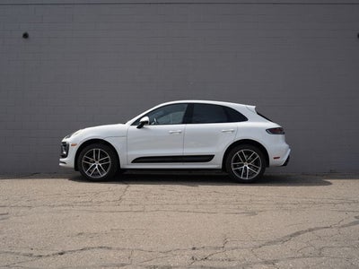 2025 Porsche Macan Base