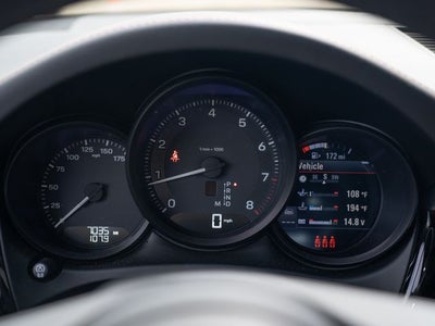 2025 Porsche Macan Base