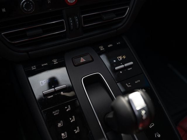 2025 Porsche Macan Base