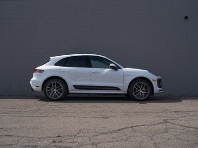 2025 Porsche Macan Base