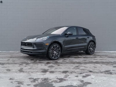 2025 Porsche Macan Base