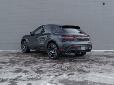 2025 Porsche Macan Base