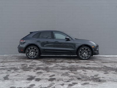 2025 Porsche Macan Base