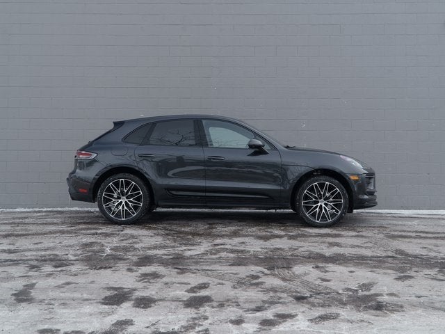 2025 Porsche Macan Base