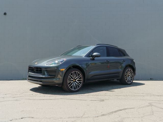 2026 Porsche Macan Base
