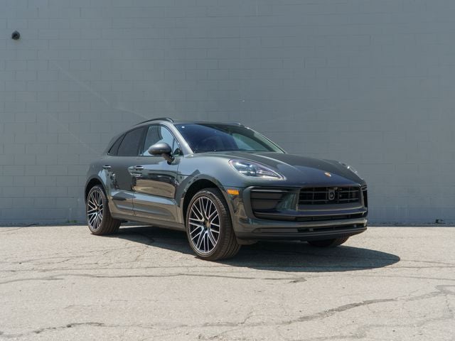 2026 Porsche Macan Base