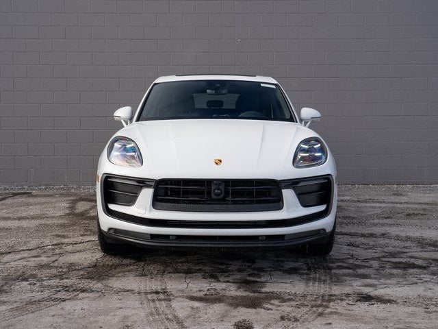 2025 Porsche Macan Base