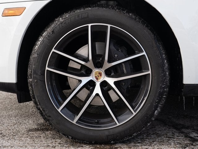 2025 Porsche Macan Base