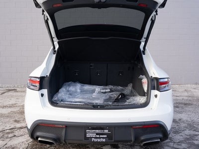 2025 Porsche Macan Base