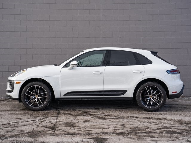 2025 Porsche Macan Base