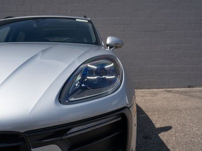 2026 Porsche Macan Base