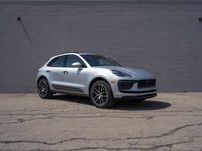 2026 Porsche Macan Base