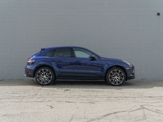 2026 Porsche Macan Base