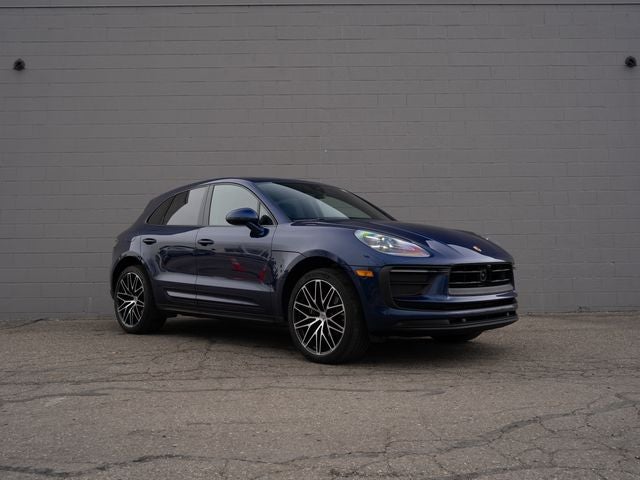 2026 Porsche Macan Base