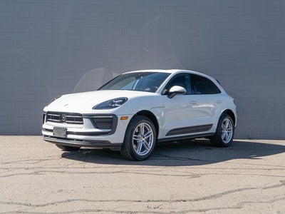 2025 Porsche Macan Base
