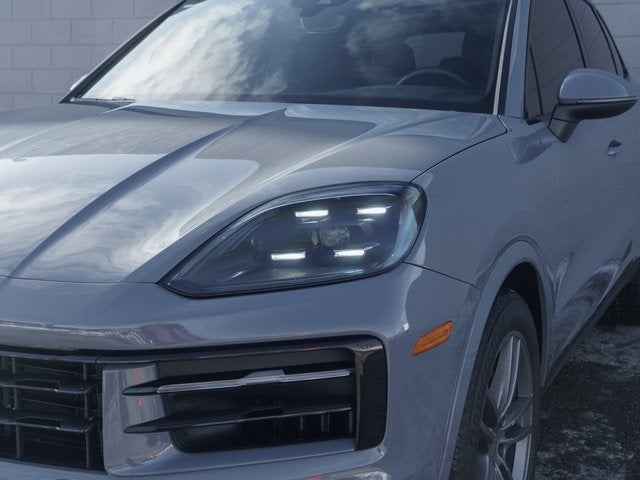 2024 Porsche Cayenne Base