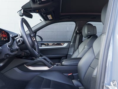2024 Porsche Cayenne Base