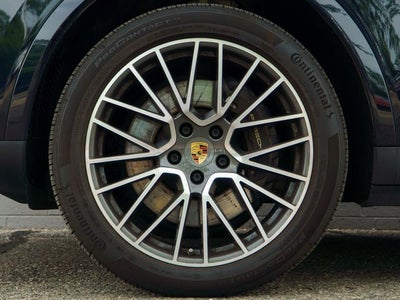 2023 Porsche Cayenne Base