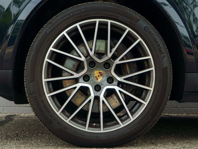 2023 Porsche Cayenne Base