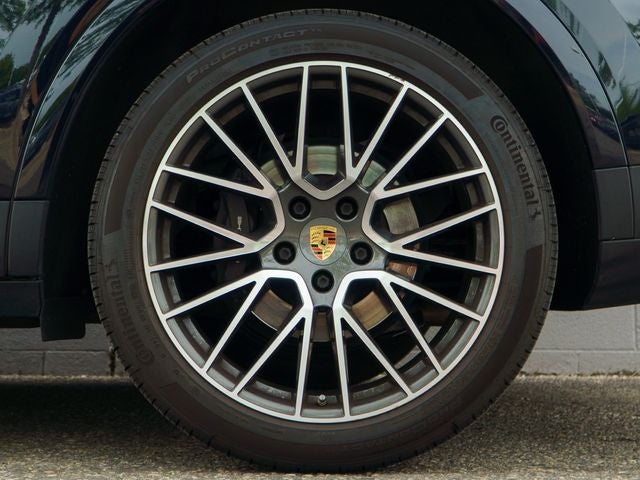 2023 Porsche Cayenne Base