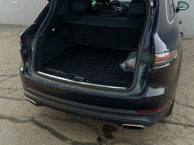 2023 Porsche Cayenne Base