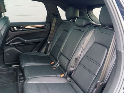 2023 Porsche Cayenne Base