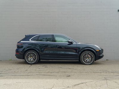 2023 Porsche Cayenne Base