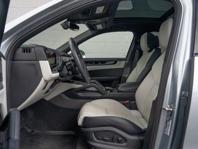 2024 Porsche Cayenne Base