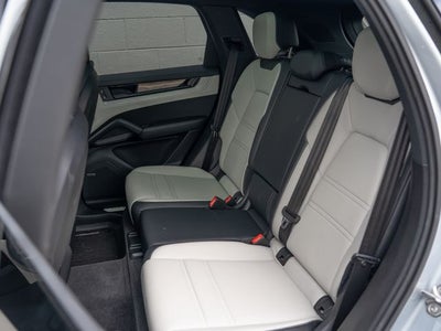 2024 Porsche Cayenne Base