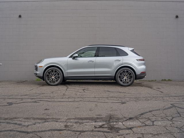 2024 Porsche Cayenne Base
