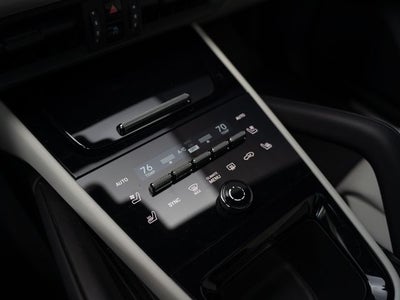 2024 Porsche Cayenne Base