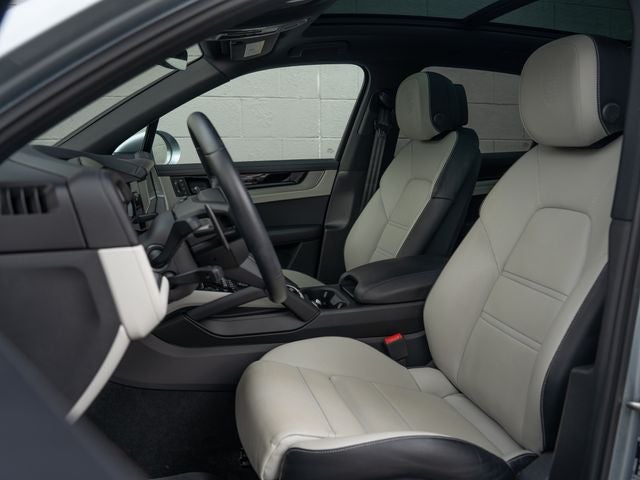 2024 Porsche Cayenne Base