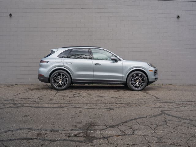 2024 Porsche Cayenne Base
