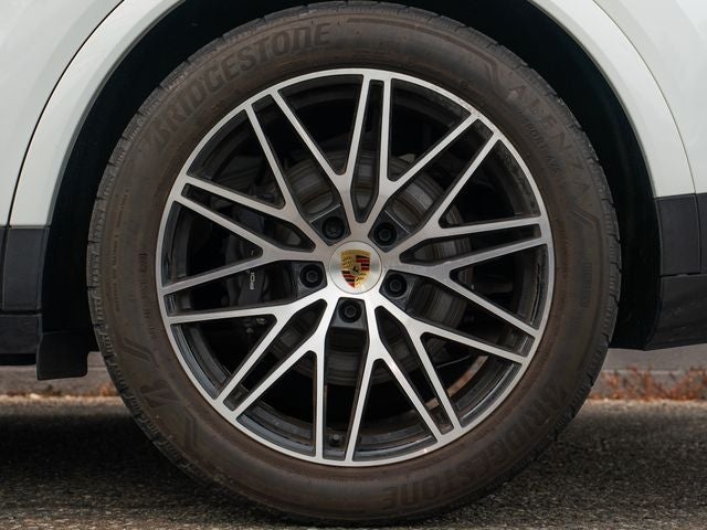 2024 Porsche Cayenne Base