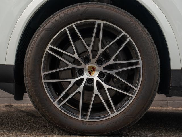 2024 Porsche Cayenne Base