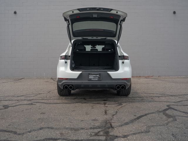 2024 Porsche Cayenne Base