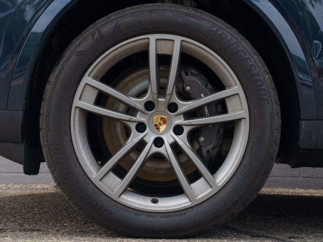 2024 Porsche Cayenne Base