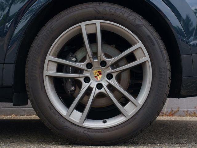 2024 Porsche Cayenne Base