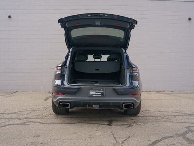 2024 Porsche Cayenne Base