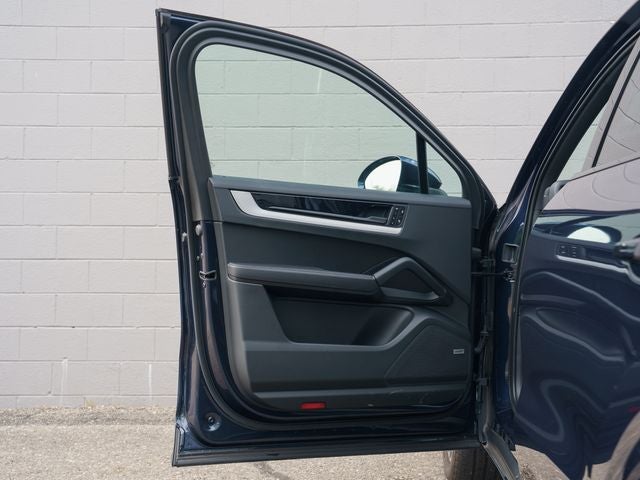 2024 Porsche Cayenne Base