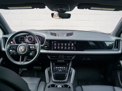 2024 Porsche Cayenne Base