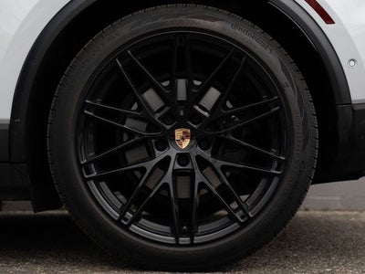 2025 Porsche Macan 4