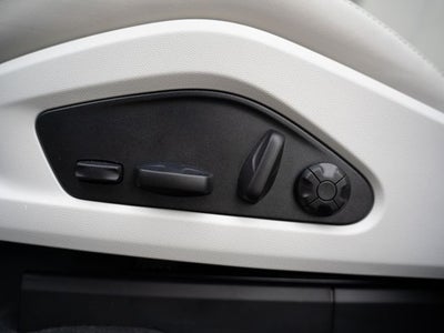 2025 Porsche Macan 4