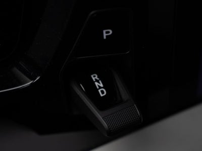 2025 Porsche Macan 4