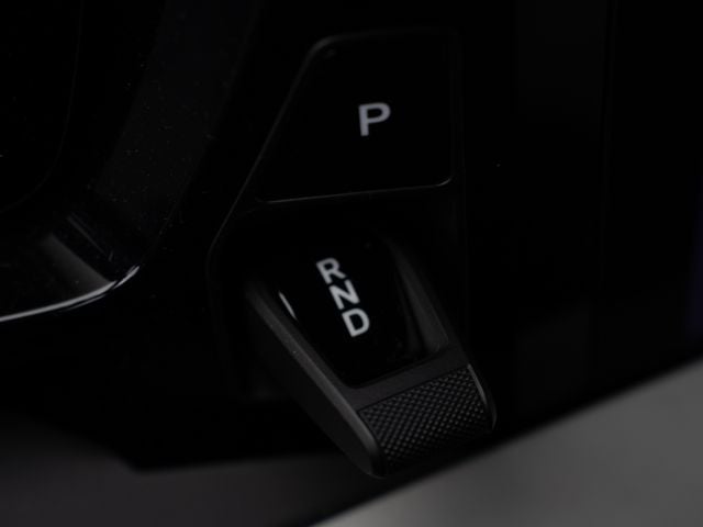 2025 Porsche Macan 4