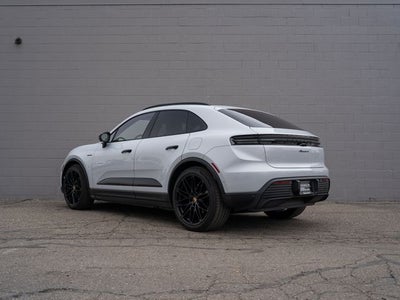 2025 Porsche Macan 4